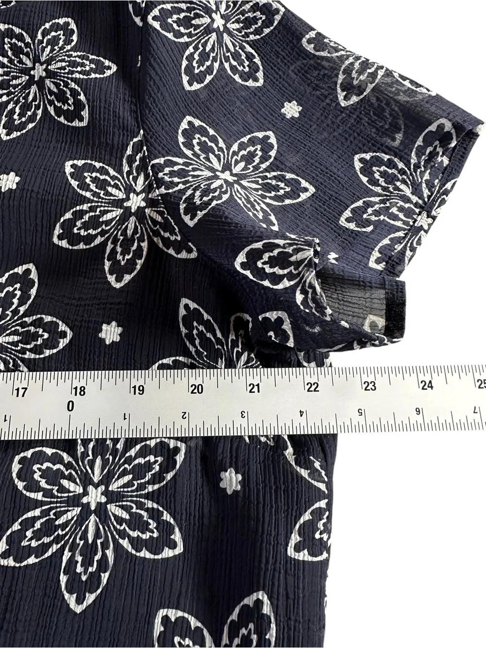 Alfred Dunner Navy and Cream Floral Button-Front Blouse 16 - Picture 9 of 10